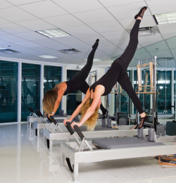 Equipment: Classic Reformer (Duet) - Exercise: The Arabesque