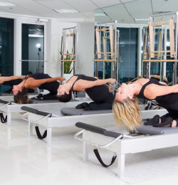Equipment: Classic Reformer (Group Class) - Exercise: Thigh Stretch