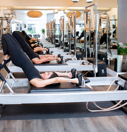 Equipment: Classic Reformer (Group) - Exercise: Semi-Circle