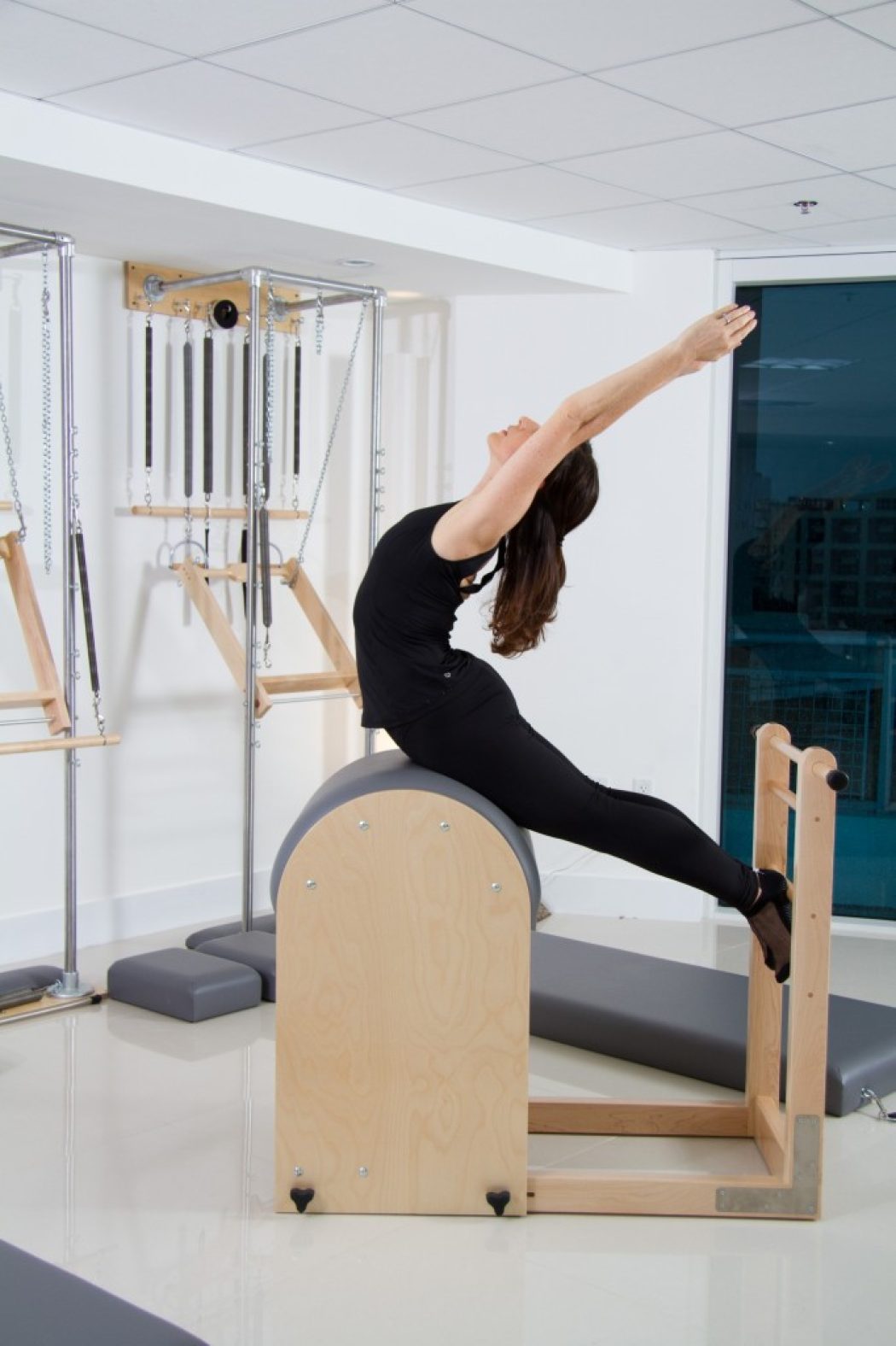 Equipment: Ladder Barrel – Exercise: The Swan