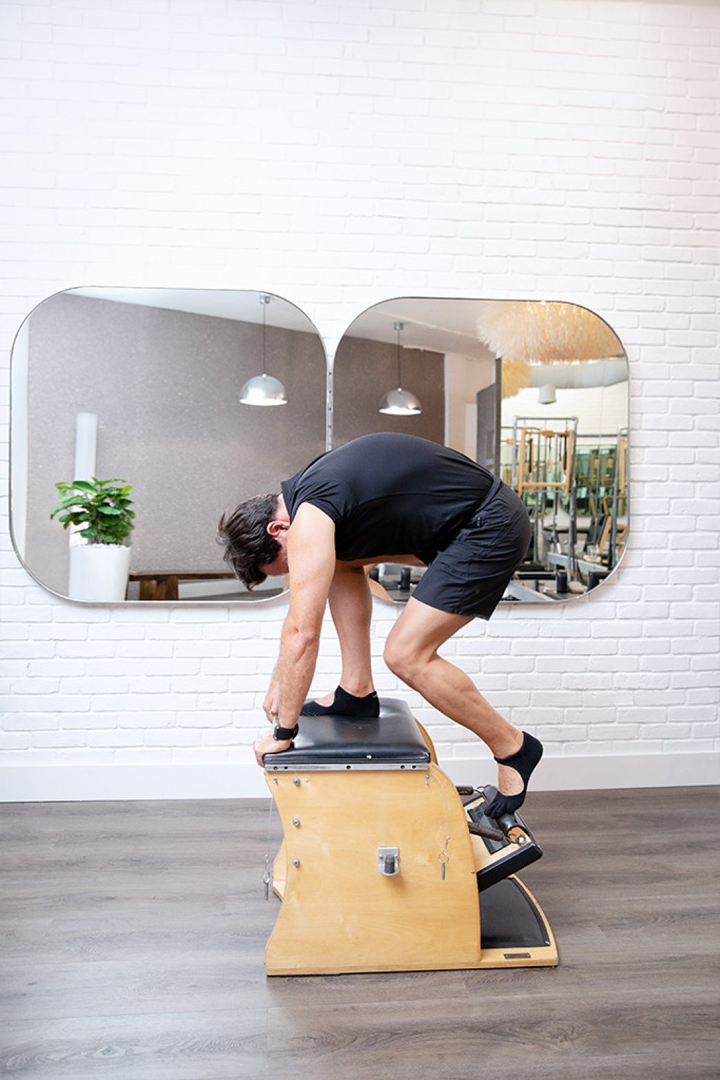 Equipment: Wunda Chair – Exercise: Mountain Climber